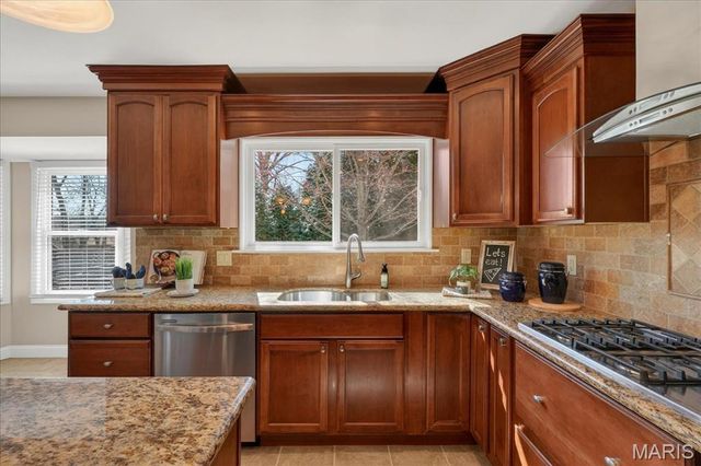 1989 Cedarmill Drive, Chesterfield, MO 63017