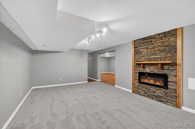 1989 Cedarmill Drive, Chesterfield, MO 63017