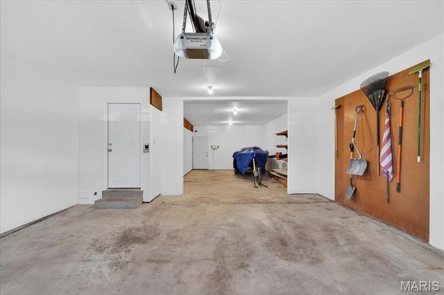 1989 Cedarmill Drive, Chesterfield, MO 63017