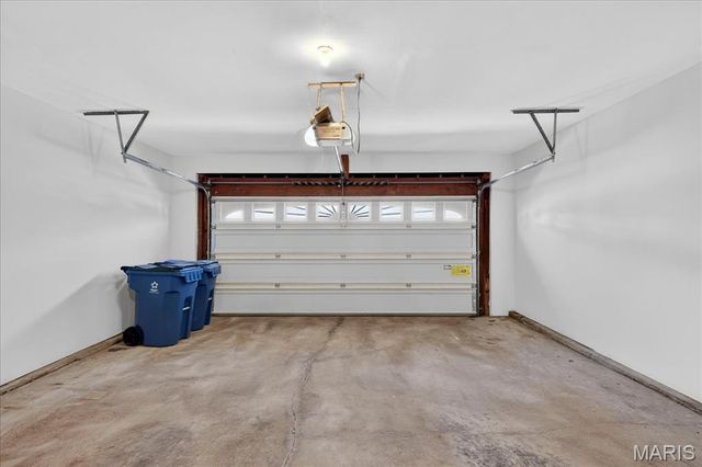 1989 Cedarmill Drive, Chesterfield, MO 63017