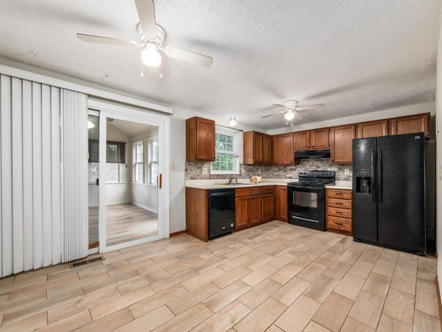 7333 Schoolcraft Lane, Columbus, OH 43235