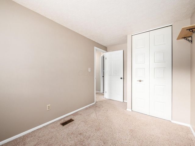 7333 Schoolcraft Lane, Columbus, OH 43235