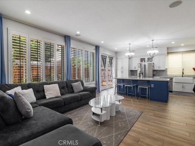 22821 Oak Knoll, Carson, CA 90745