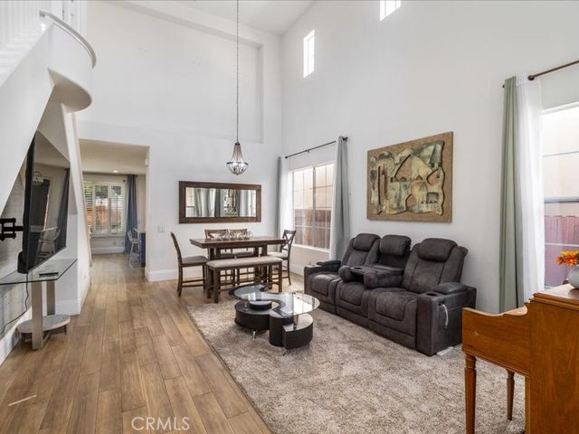 22821 Oak Knoll, Carson, CA 90745