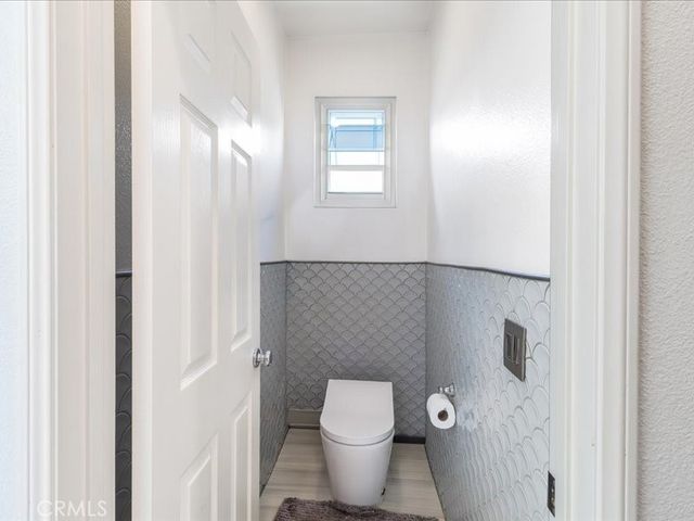 22821 Oak Knoll, Carson, CA 90745