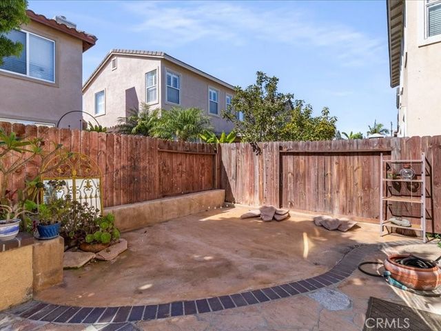 22821 Oak Knoll, Carson, CA 90745