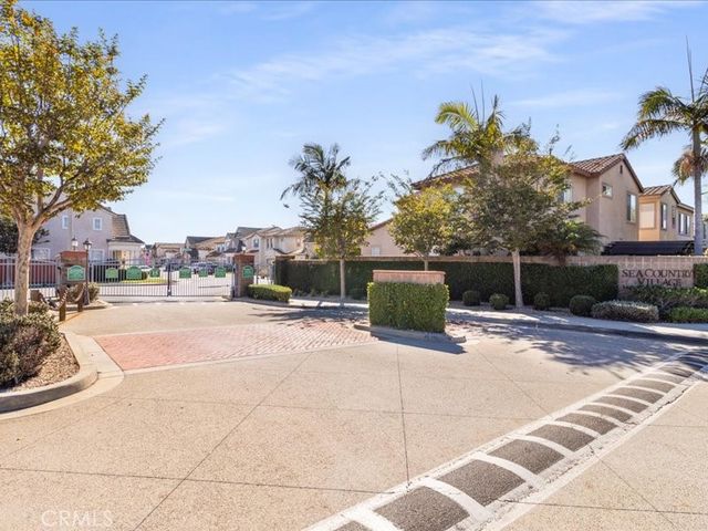 22821 Oak Knoll, Carson, CA 90745