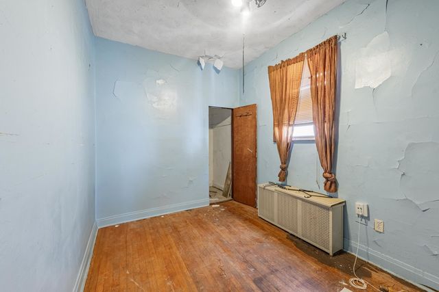 6835 S Winchester Avenue, Chicago, IL 60636