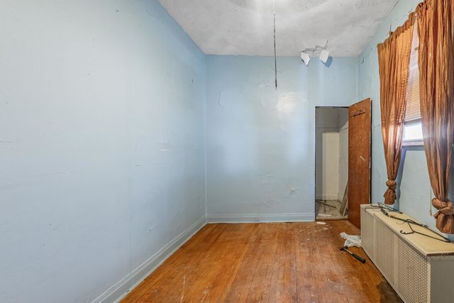 6835 S Winchester Avenue, Chicago, IL 60636