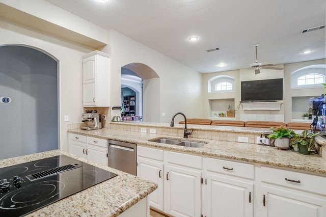 505 Dorcas Lane, Arlington, TX 76013