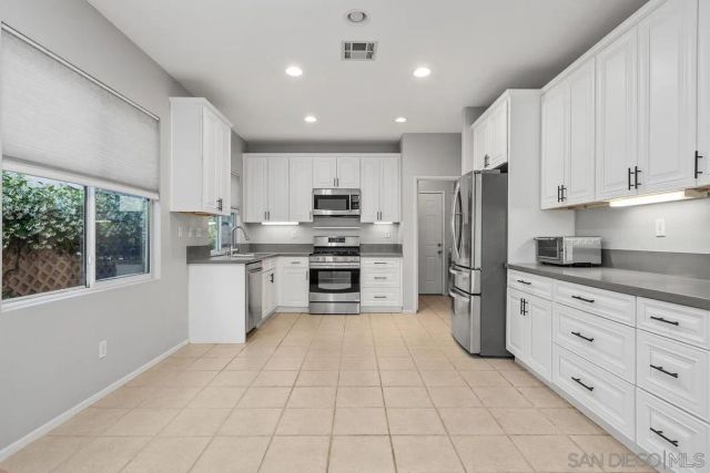 1231 Avenida Amistad, San Marcos, CA 92069