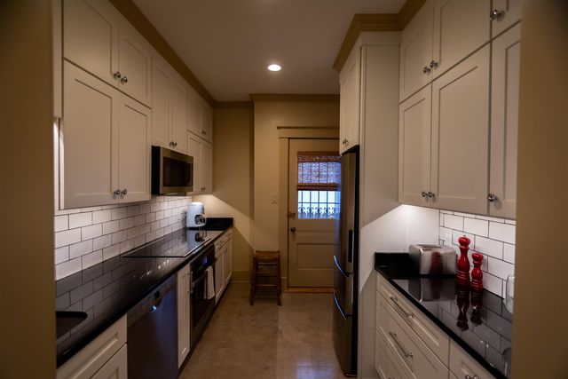 1947 Madison Ave Apt 2, Memphis, TN 38104