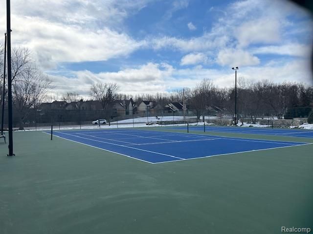 7305 Meadowridge Circle 28, West Bloomfield Charter Township, MI 48322