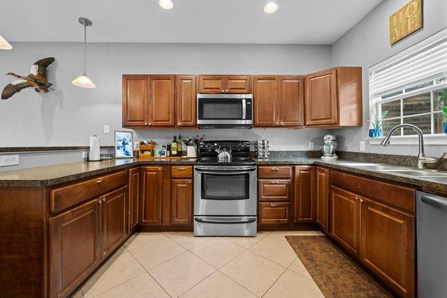10604 Lake Beach DR, Dripping Springs, TX 78620