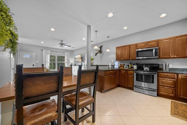 10604 Lake Beach DR, Dripping Springs, TX 78620
