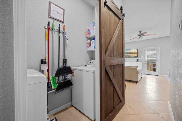 10604 Lake Beach DR, Dripping Springs, TX 78620