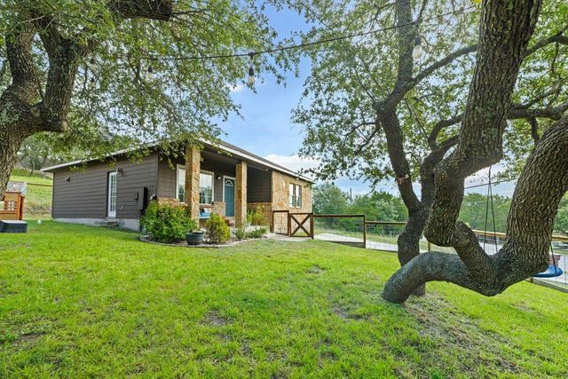 10604 Lake Beach DR, Dripping Springs, TX 78620