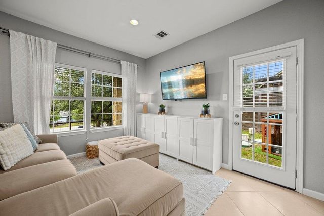 10604 Lake Beach DR, Dripping Springs, TX 78620