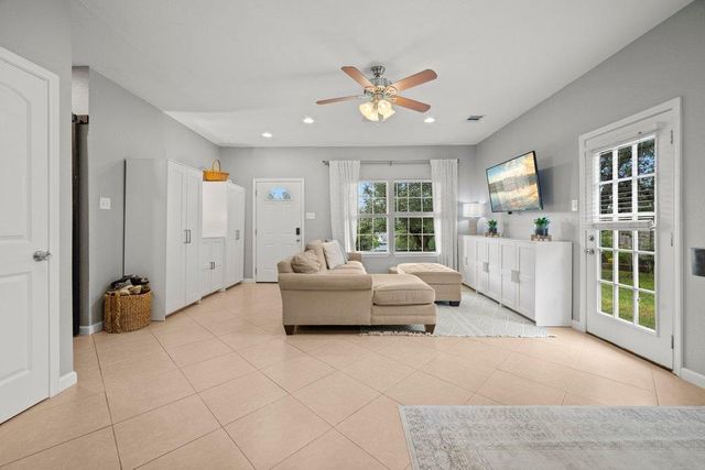 10604 Lake Beach DR, Dripping Springs, TX 78620