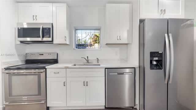 223 SW 1st Ct, Pompano Beach, FL 33060