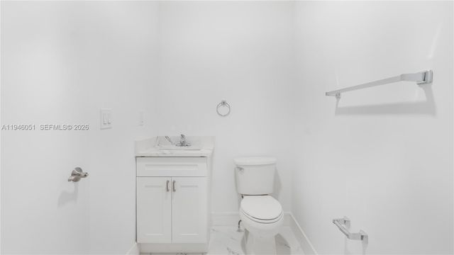 223 SW 1st Ct, Pompano Beach, FL 33060