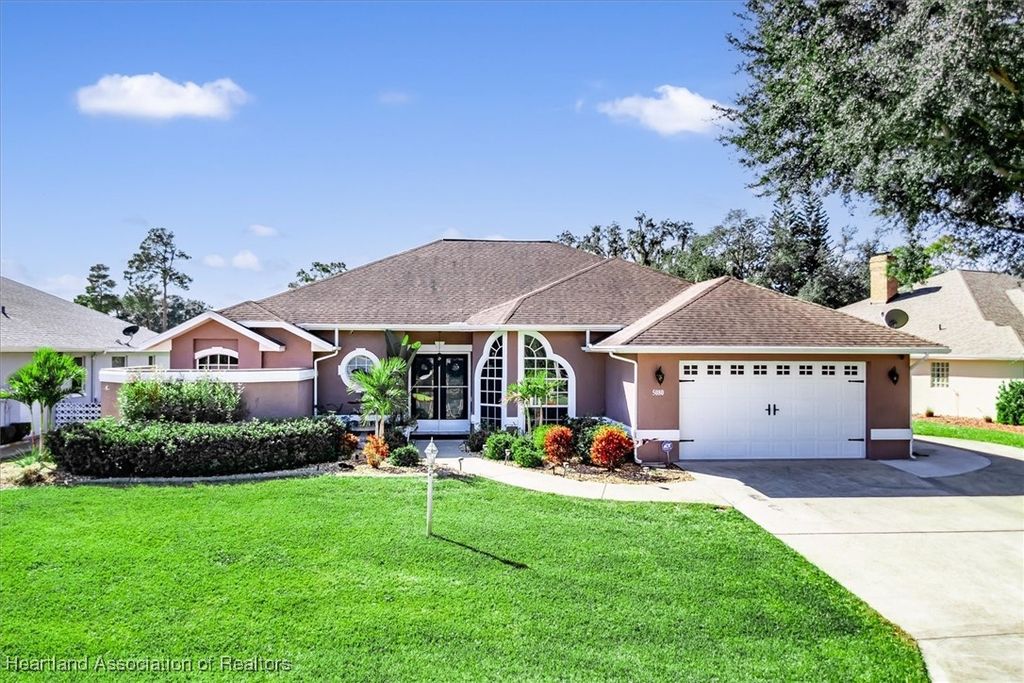 5080 Strafford Oaks Drive, Sebring, FL 33875