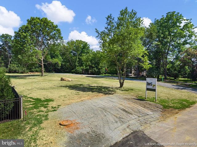 5 ROCK MANOR AVE, Wilmington, DE 19803