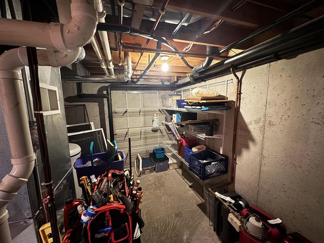 2340 TALLADEGA SPEEDWAY DRIVE, De Pere, WI 54115