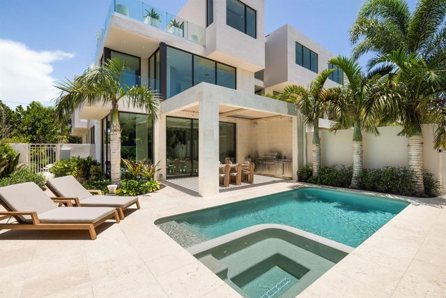 1234 George Bush Boulevard, Delray Beach, FL 33483