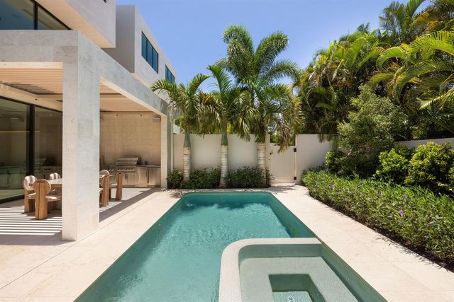 1234 George Bush Boulevard, Delray Beach, FL 33483