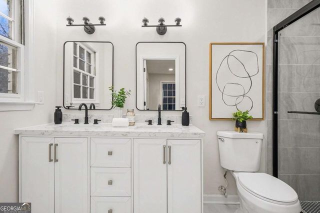 5464 Breathitt Drive SW, Lilburn, GA 30047