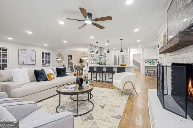 5464 Breathitt Drive SW, Lilburn, GA 30047