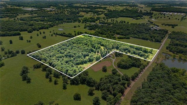 17681 Peterson Road, Gentry, AR 72734