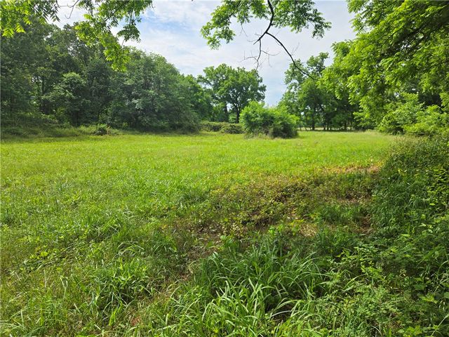 17681 Peterson Road, Gentry, AR 72734
