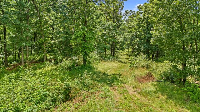 17681 Peterson Road, Gentry, AR 72734