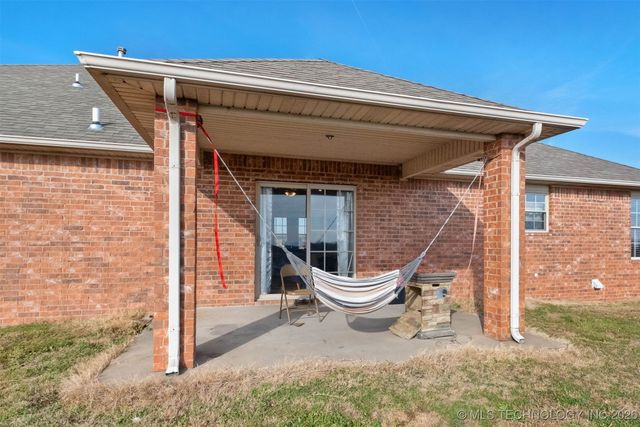 470242 E 680 Road, Westville, OK 74965