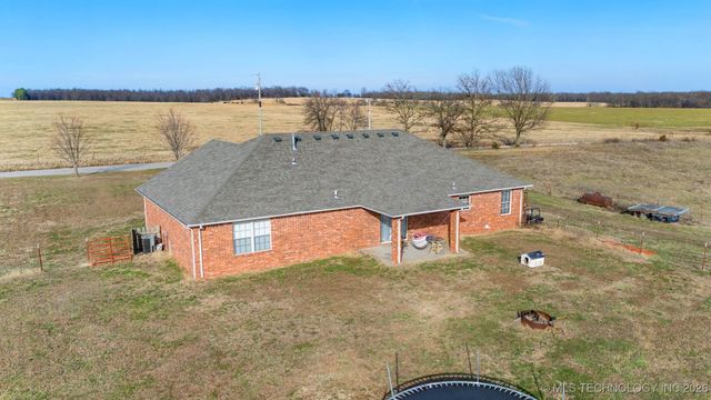 470242 E 680 Road, Westville, OK 74965
