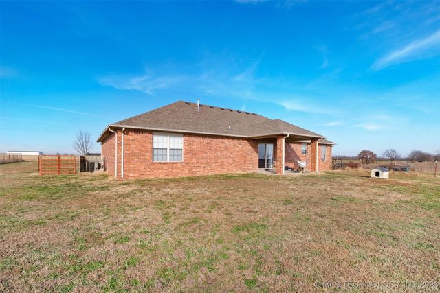 470242 E 680 Road, Westville, OK 74965