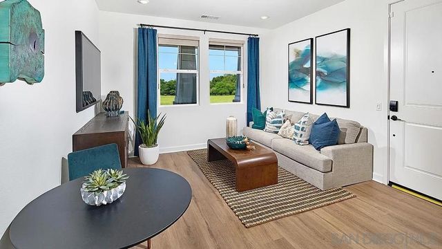 130 Mellano Way, Oceanside, CA 92057