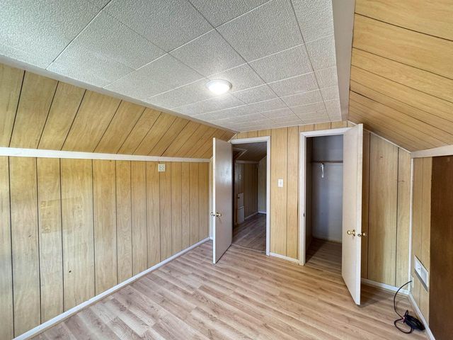720 E FULTON STREET, Waupaca, WI 54981