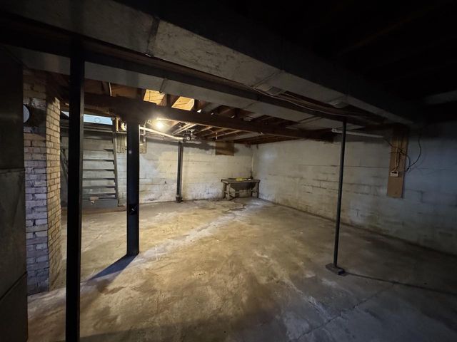 720 E FULTON STREET, Waupaca, WI 54981