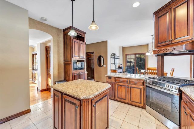 1935 W TELEMARK CIRCLE, Green Bay, WI 54313