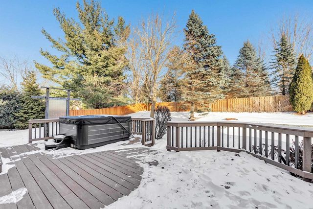 1935 W TELEMARK CIRCLE, Green Bay, WI 54313