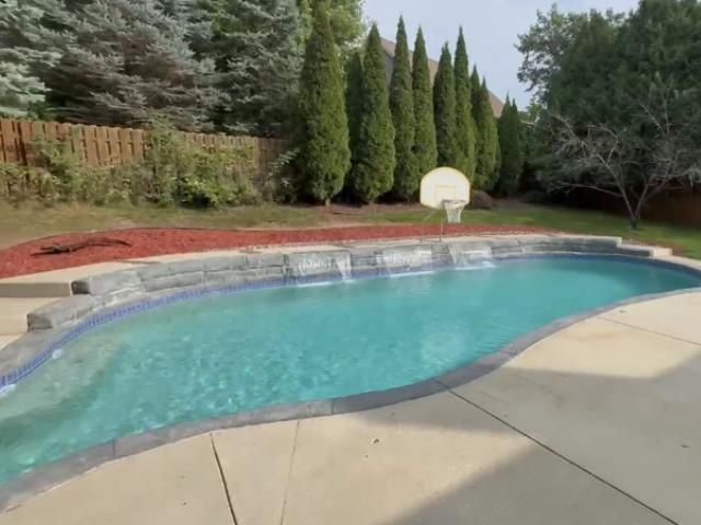 1935 W TELEMARK CIRCLE, Green Bay, WI 54313