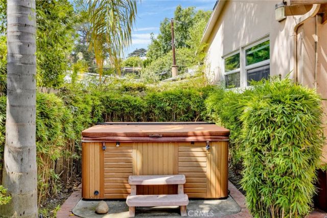 3398 Floyd, Los Angeles, CA 90068