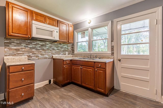 250 Crescent Drive, Bristol, VA 24201