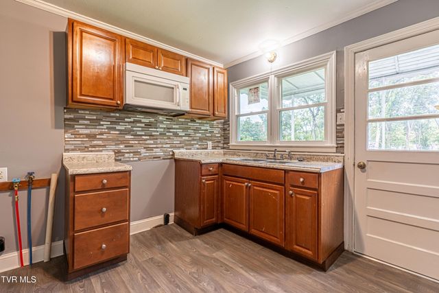 250 Crescent Drive, Bristol, VA 24201