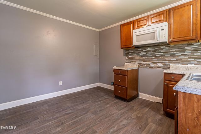 250 Crescent Drive, Bristol, VA 24201