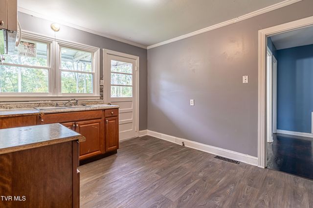 250 Crescent Drive, Bristol, VA 24201