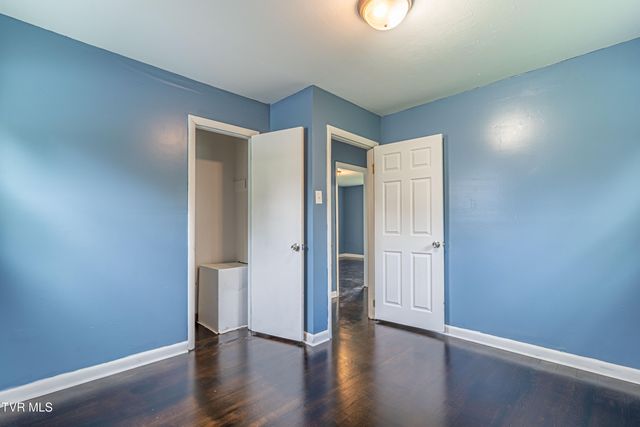 250 Crescent Drive, Bristol, VA 24201